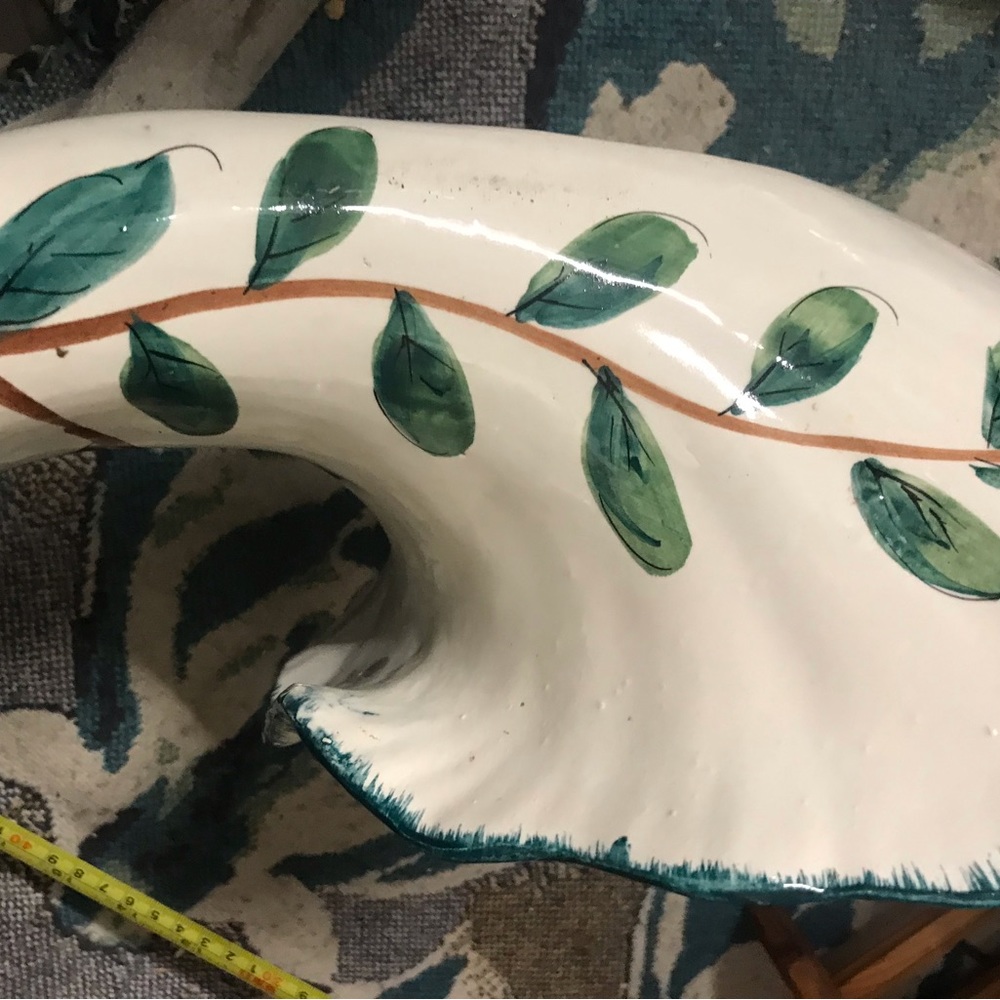 Hand painted dish - Picture 10 of 15